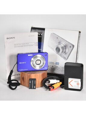 Sony Cyber-shot DSC-W560 Digital Camera 14.1MP 4x Optical Zoom HD Video 2GB Mem